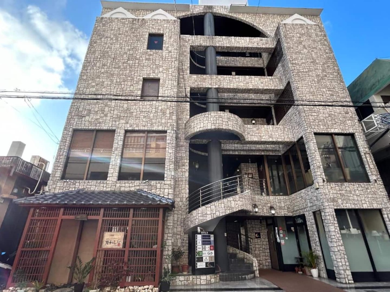 建物の外観